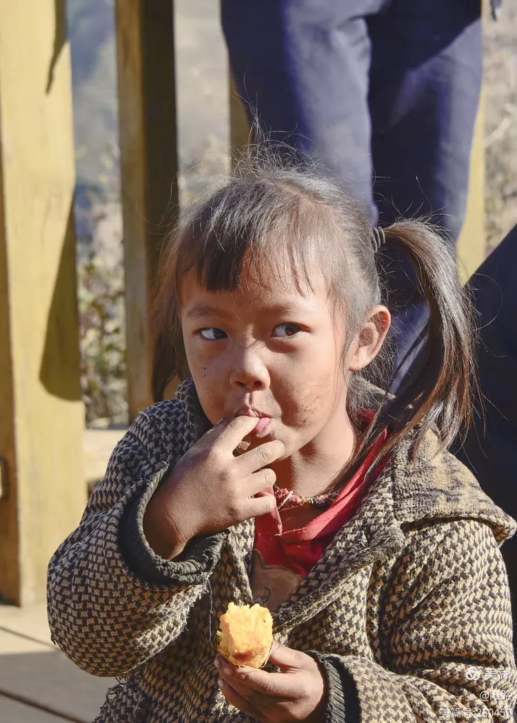 《大山里的孩子》